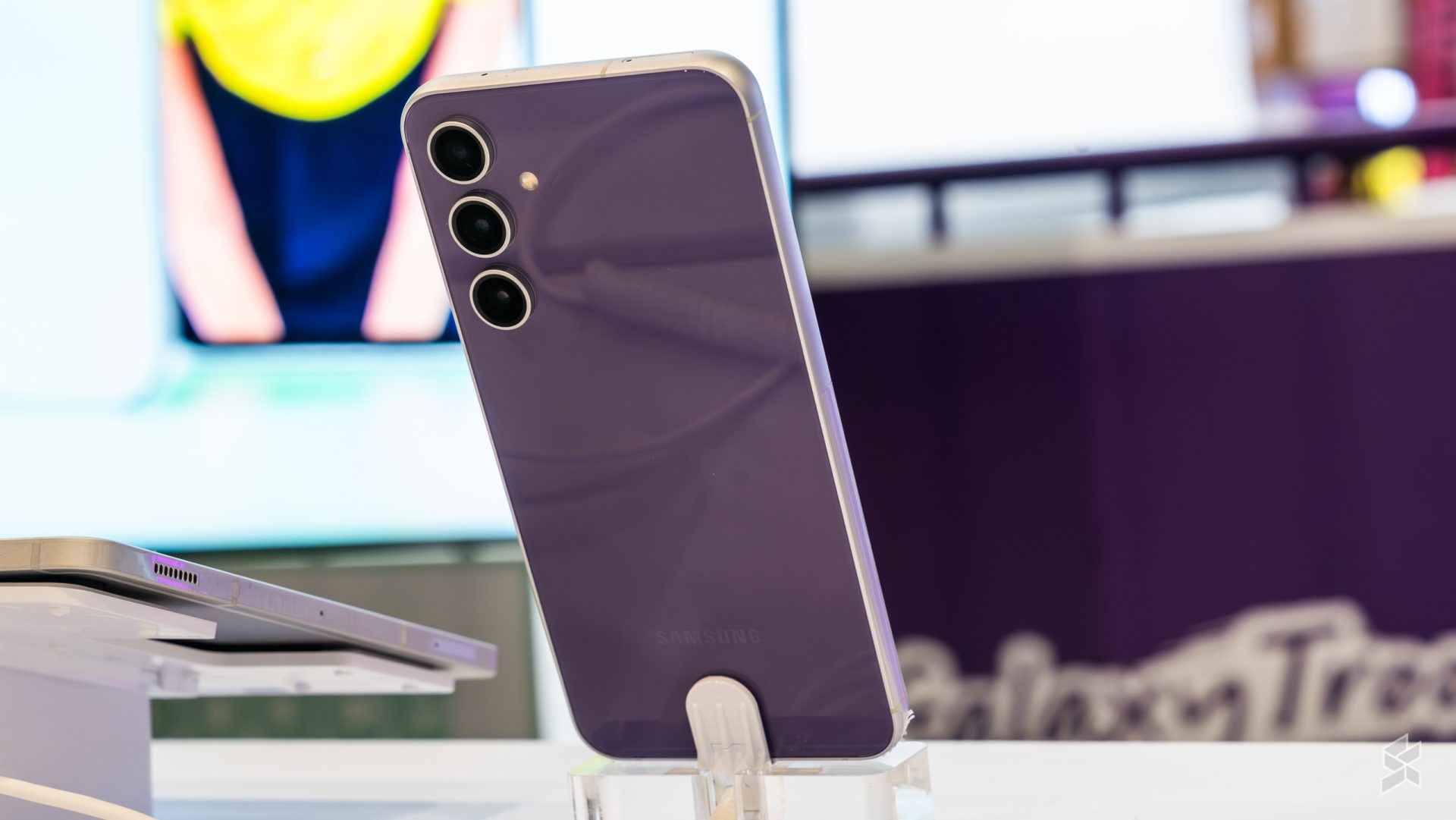 بررسی مشخصات گوشی سامسونگ Samsung S23 FE - تصویر محصول